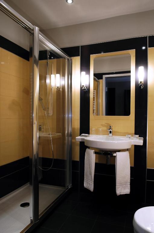 Silver Hotel & Gokart Center Szczecin Room photo